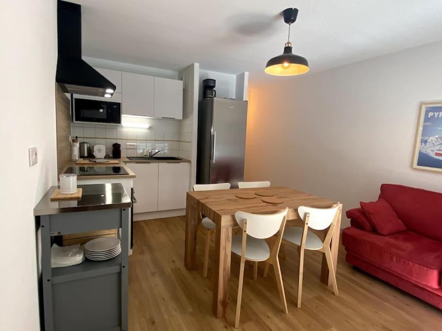 T3 Centre Ville Avec Parking, Balcon Et Wifi. 5P. Cauterets Εξωτερικό φωτογραφία