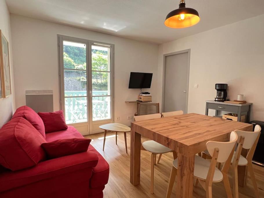 T3 Centre Ville Avec Parking, Balcon Et Wifi. 5P. Cauterets Εξωτερικό φωτογραφία